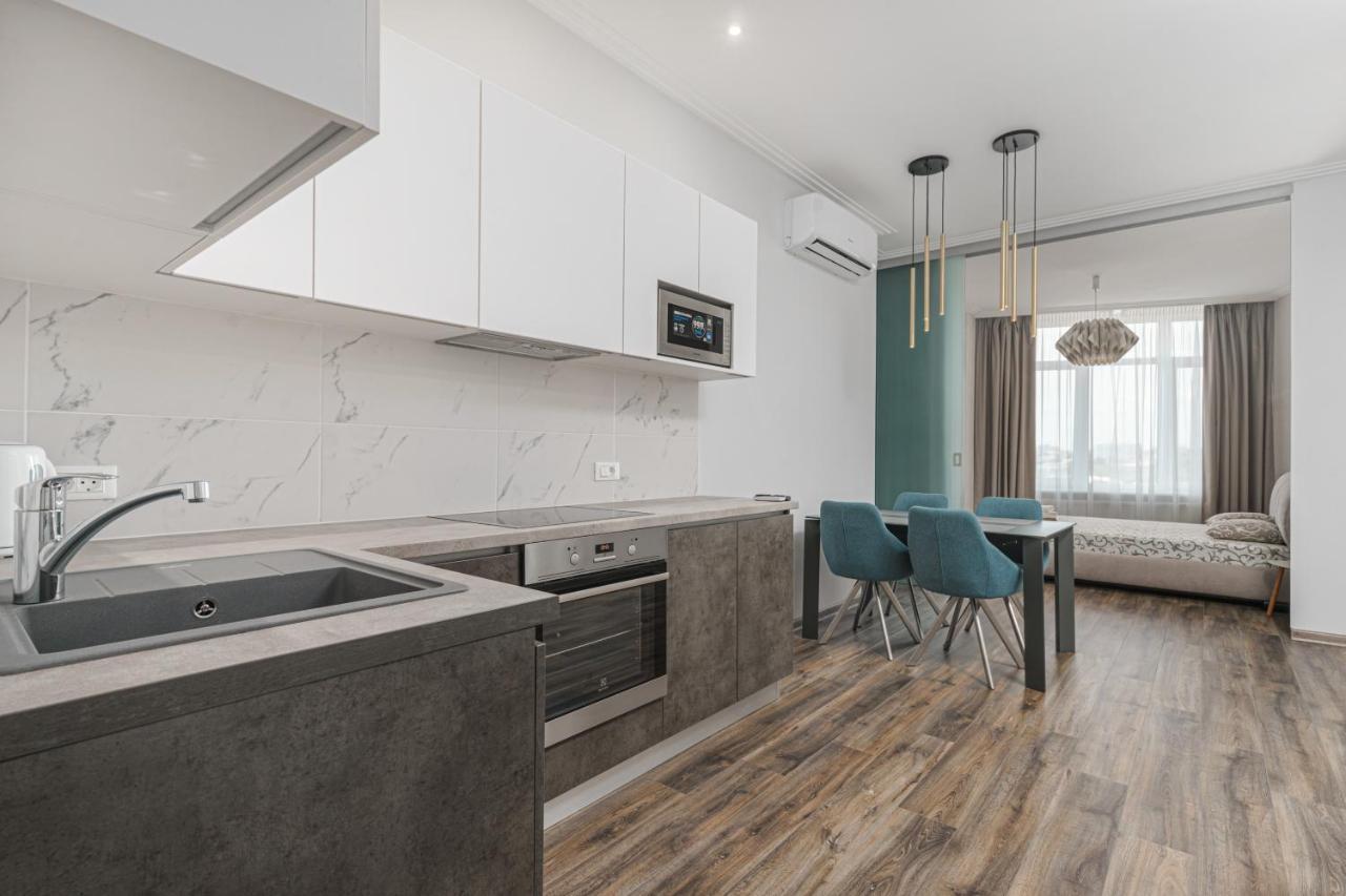 Sea Symphony 2-Bedrooms Apartment 오데사 외부 사진