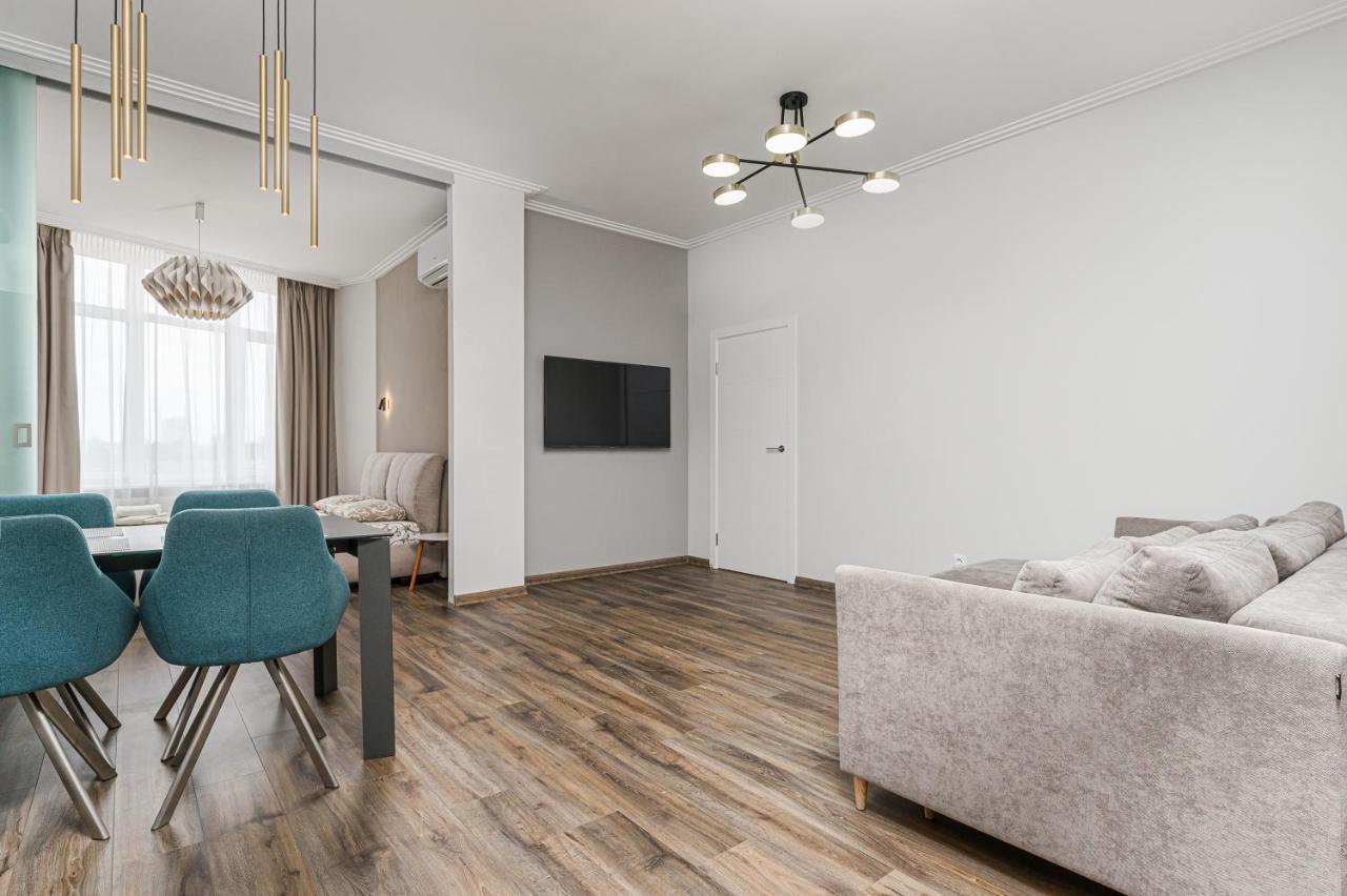 Sea Symphony 2-Bedrooms Apartment 오데사 외부 사진