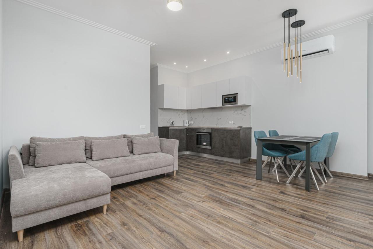 Sea Symphony 2-Bedrooms Apartment 오데사 외부 사진